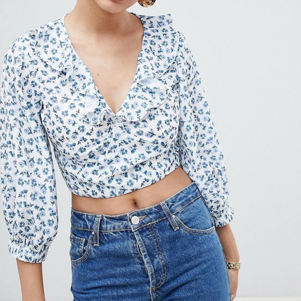 NWT Fashion Union cropped blouse in ditsy floral